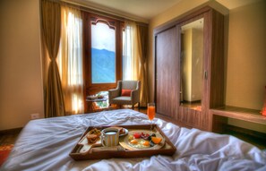 Deluxe Room, 1 Bedroom, Mountain View