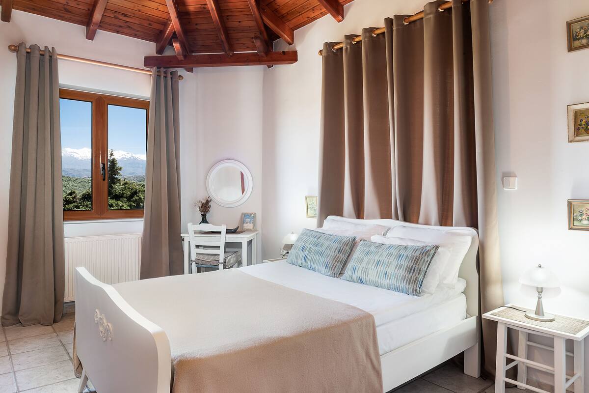 Apartment | 2 Schlafzimmer, laptopgeeigneter Arbeitsplatz, Verdunkelungsvorhänge