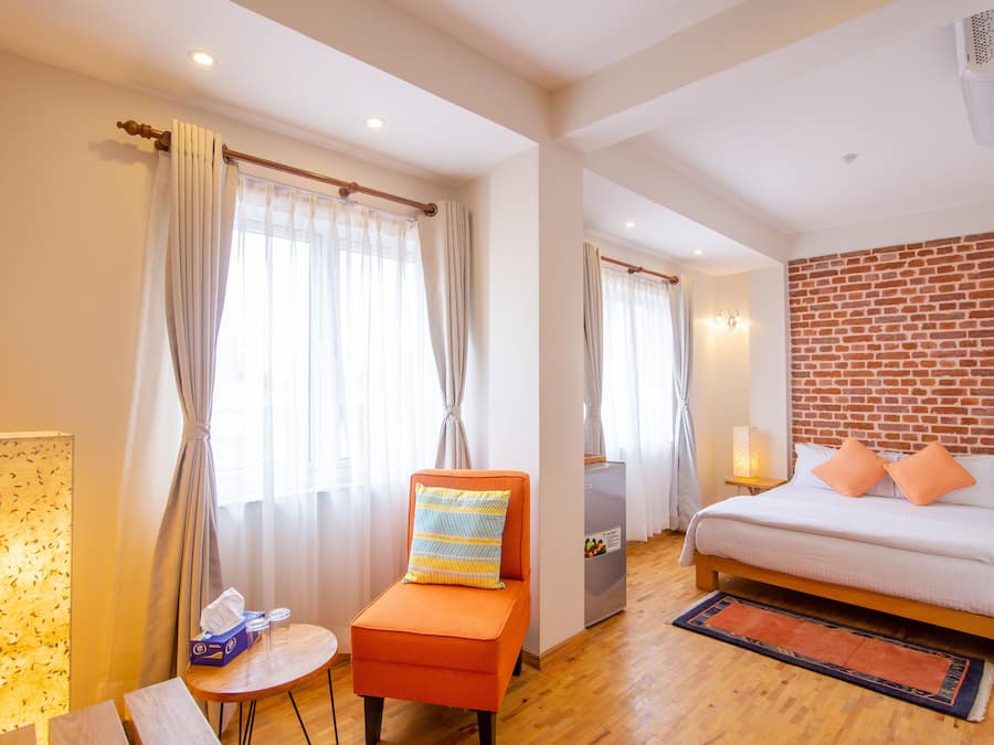 Premium bedding, minibar, desk, laptop workspace