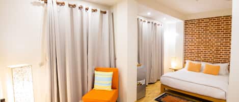 Deluxe House, 3 Bedrooms | Premium bedding, minibar, desk, laptop workspace