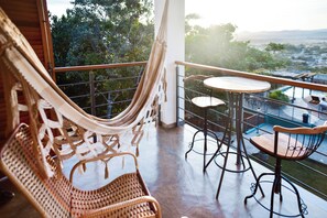Minibar, tende oscuranti, ferro/asse da stiro, Wi-Fi gratuito