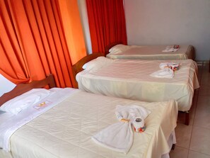 Iron/ironing board, free WiFi, bed sheets - Chachapoyas Hotel (Chachapoyas)