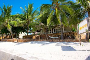 Breakfast, lunch and dinner served  - Sarabi Zanzibar (Kizimkazi)