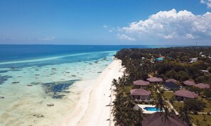 在附近的私人海滩、沙滩椅、海滩遮阳伞、钓鱼