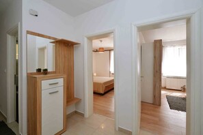 Lägenhet - flera sängar - utsikt mot trädgården | 2 sovrum, skrivbord, gratis wi-fi och sängkläder