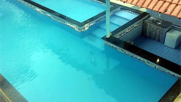 2 indoor pools, 2 outdoor pools, sun loungers