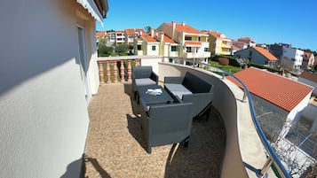 Panoramic Apartment, 1 Queen Bed with Sofa bed, City View | Terrace/patio