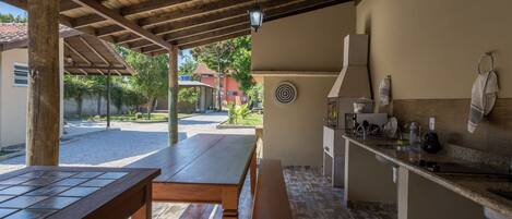 Área de parrillas y picnic