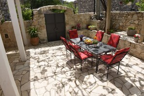 Exterior - Traditional Croatian stone house (Ploce)