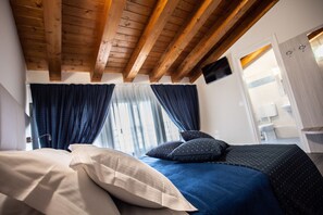 Down duvets, in-room safe, desk, blackout curtains - Home Hotel (Castelfranco Veneto)
