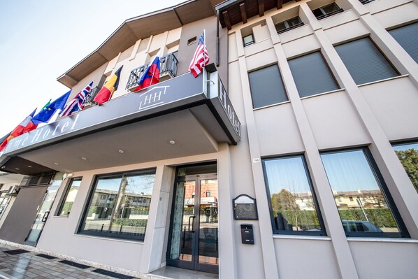 Property entrance - Home Hotel (Castelfranco Veneto)