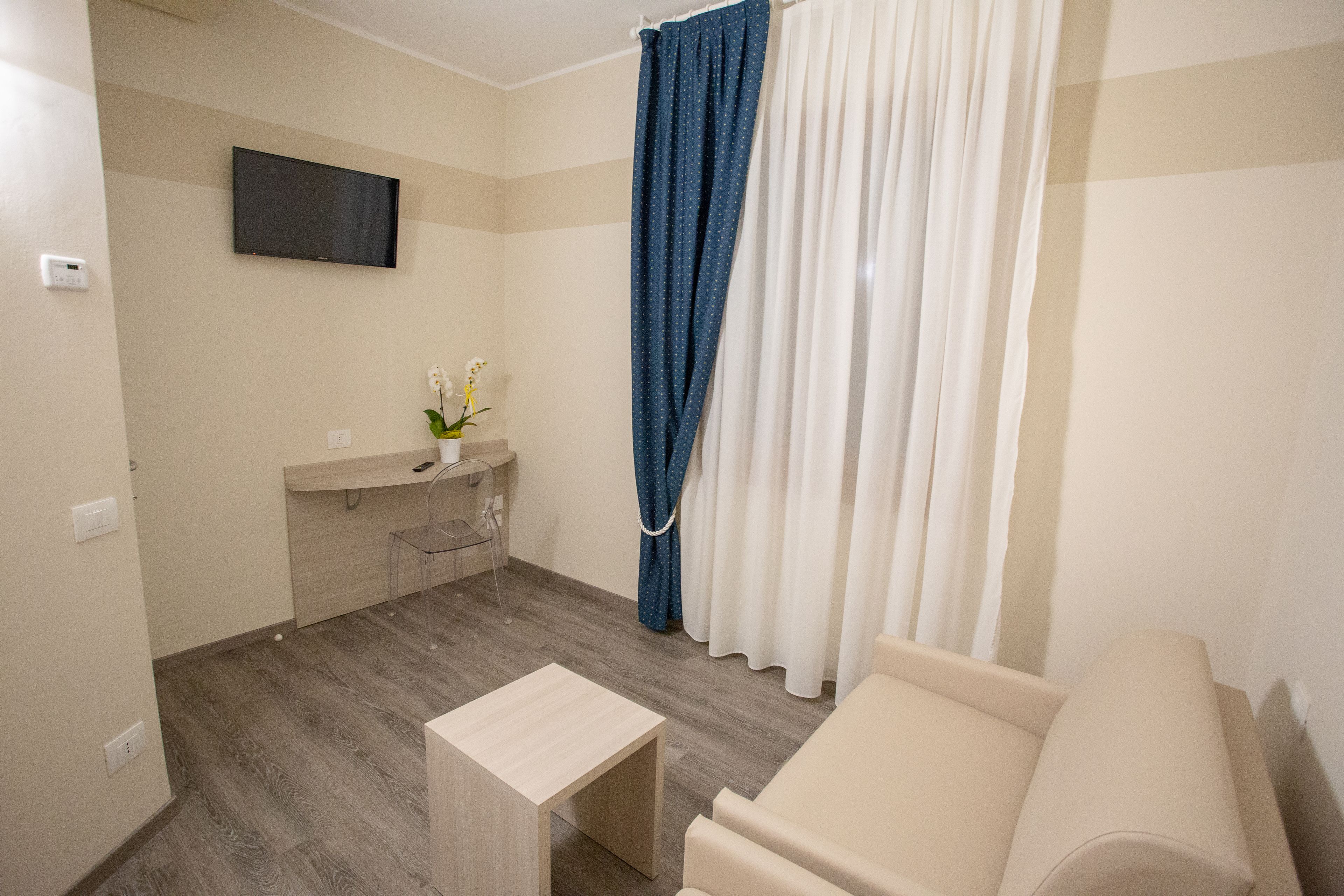 family suite | down duvets, in-room safe, desk, blackout curtains