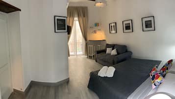 Quadruple Room | Premium bedding, minibar, individually furnished, desk