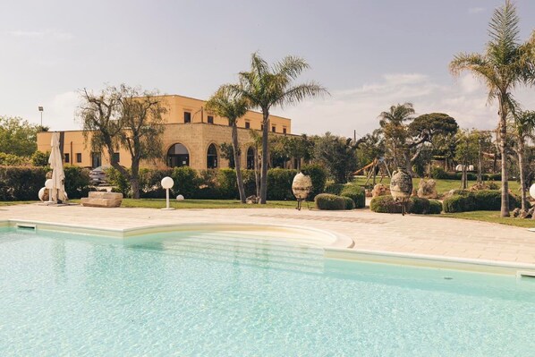 Outdoor pool, sun loungers