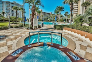 Condo, 3 phòng ngủ | Hồ bơi