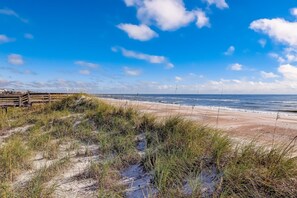 Condo, 2 chambres | Plage | Sur la plage