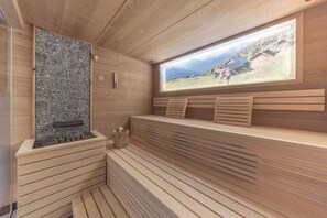Sauna, steam room