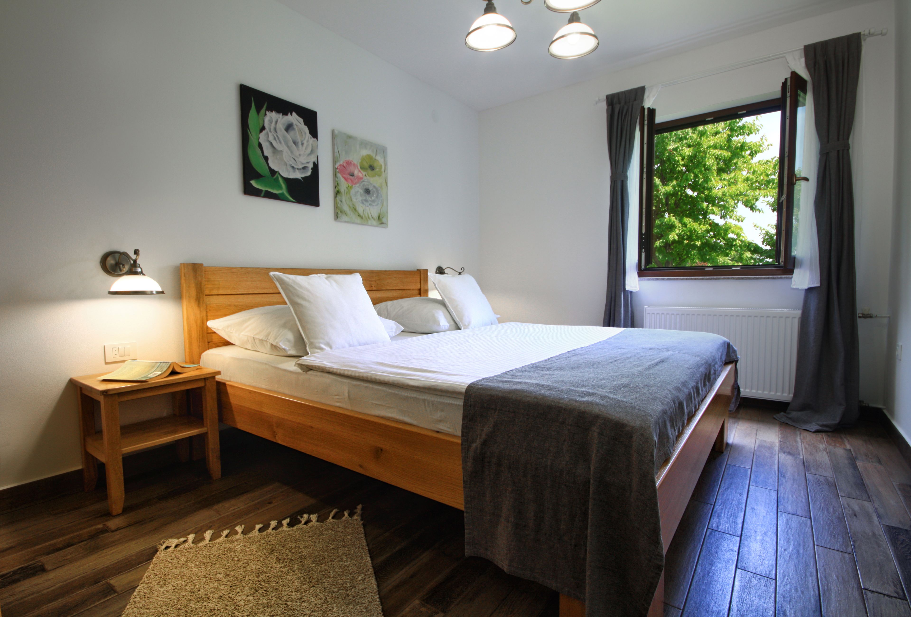 Comfort Apartment, Terrace | 1 bedroom, Select Comfort beds, in-room safe, individually decorated