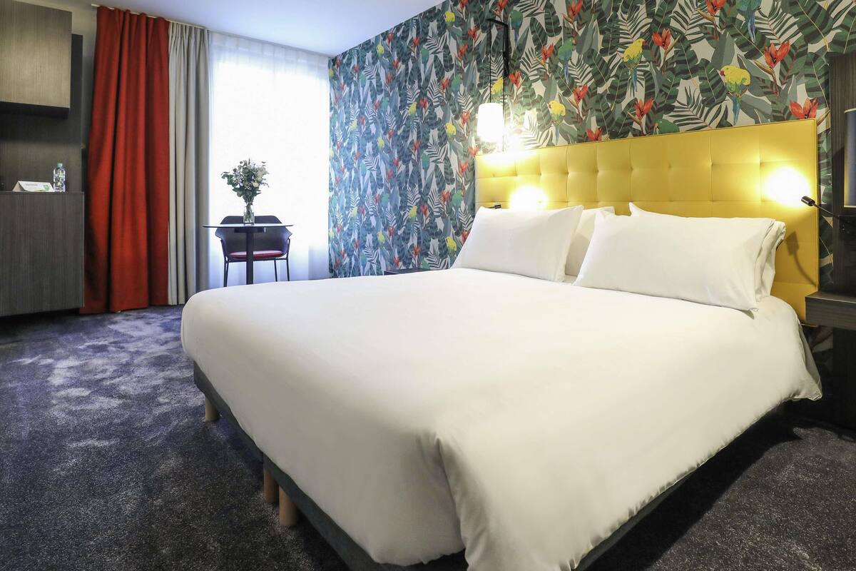 standard room, 1 double bed | desk, laptop workspace, blackout curtains, soundproofing