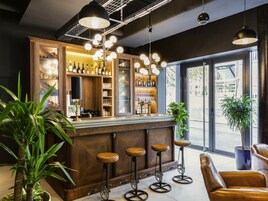 Bar (en el alojamiento)