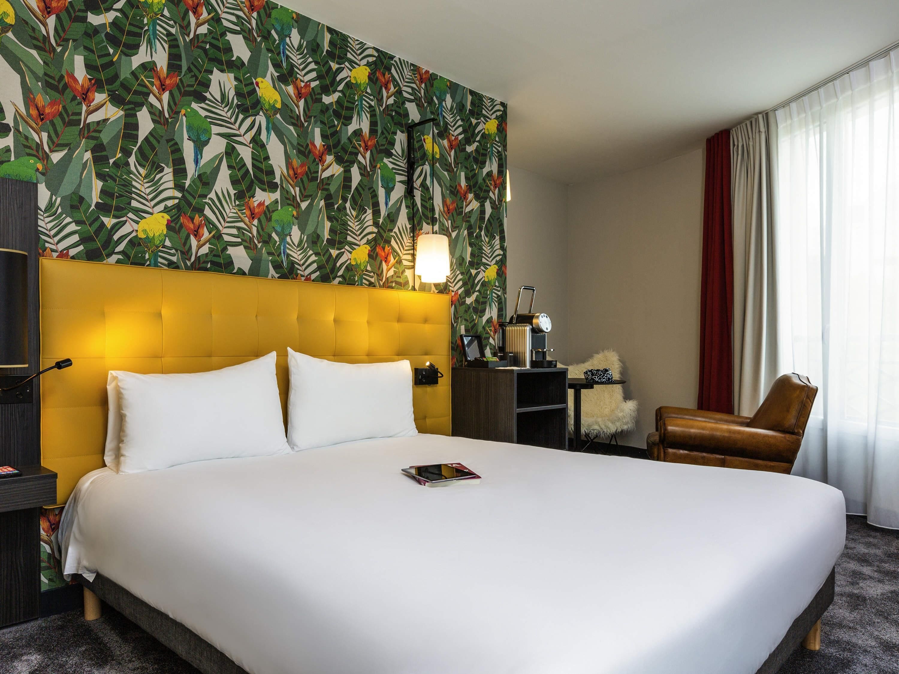 Desk, laptop workspace, blackout curtains, soundproofing