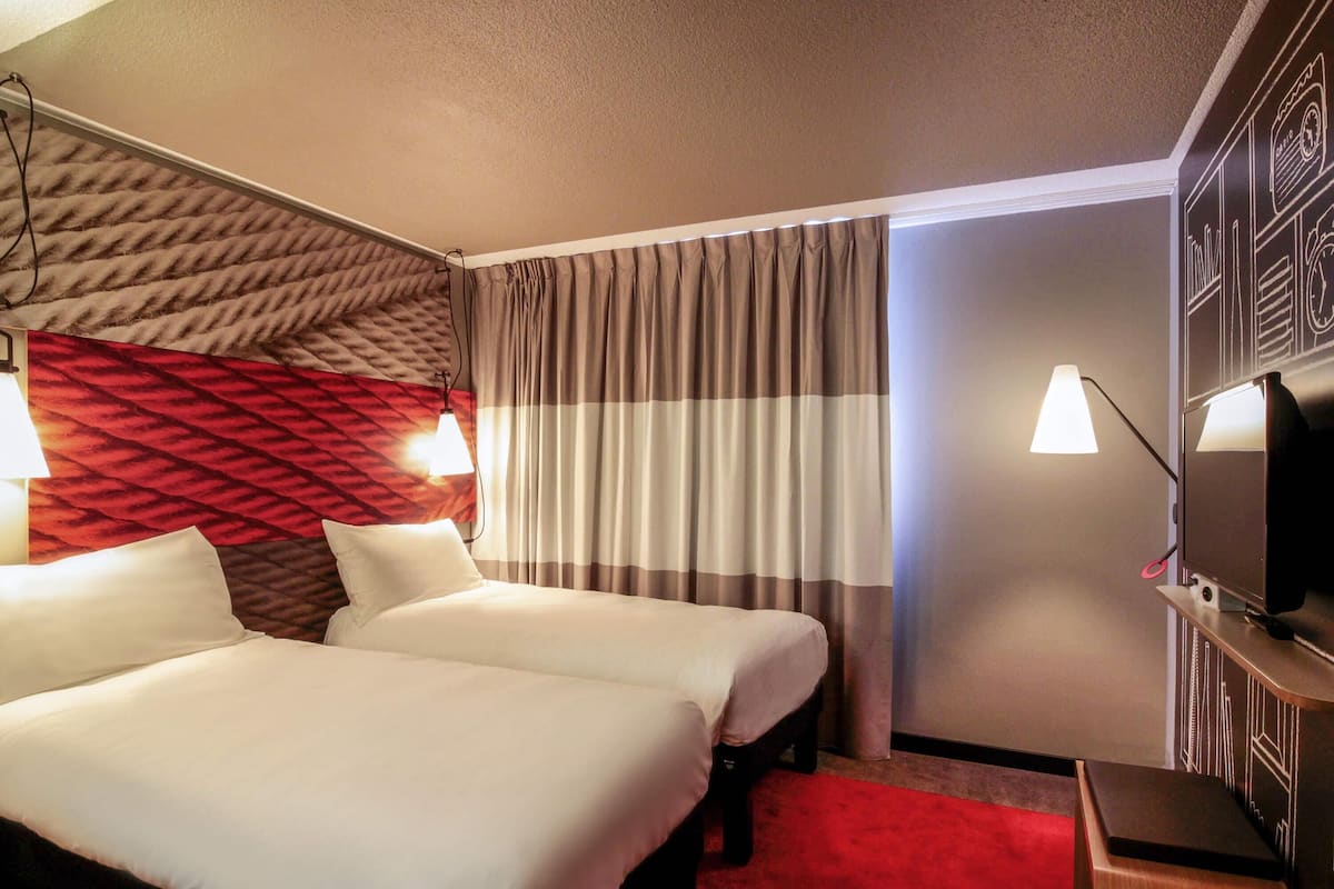 Standard Room, 2 Katil Bujang (Single) | Peralatan tempat tidur premium, tilam berlapik