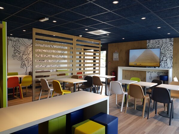 Interior entrance - ibis budget Cahors (Cahors)
