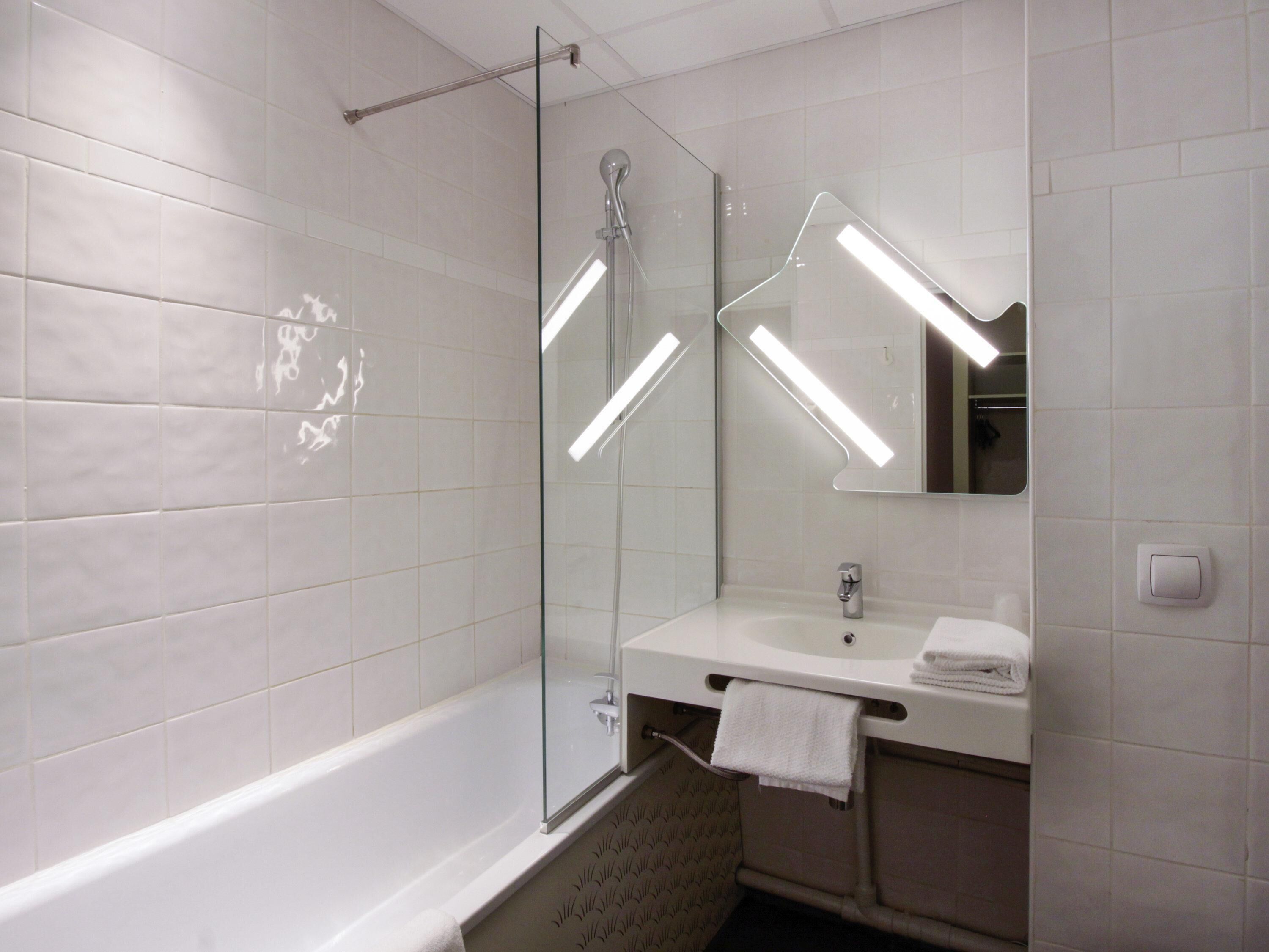 premium bedding, blackout curtains, soundproofing, free cots/infant beds