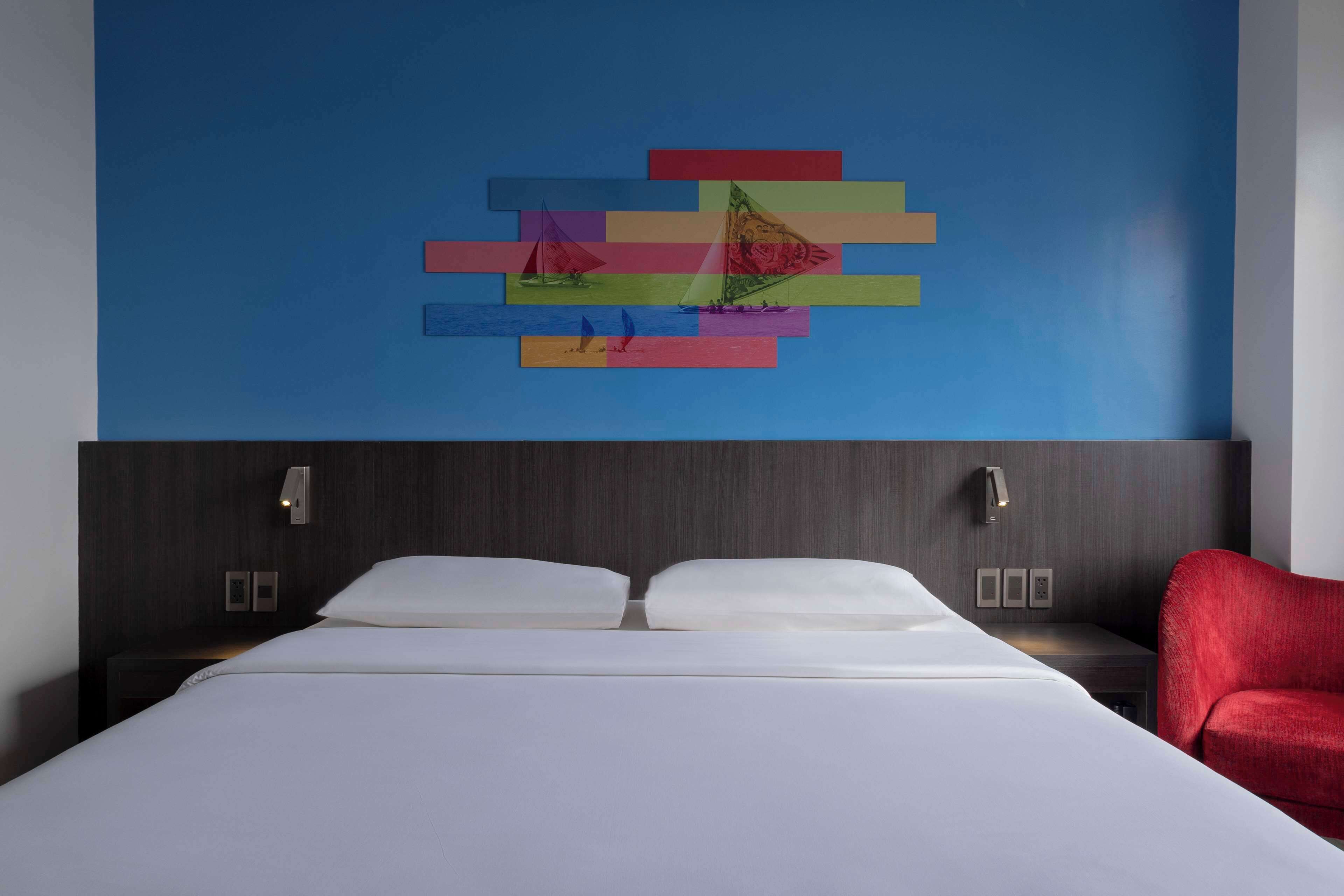 superior room | minibar, in-room safe, desk, laptop workspace