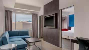 Suite (Room) | 1 bedroom, minibar, in-room safe, desk