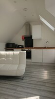 House, Private Bathroom (One Bedroom Terraced) | Interior