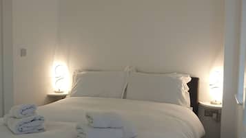 House, Private Bathroom (One Bedroom Terraced) | Interior