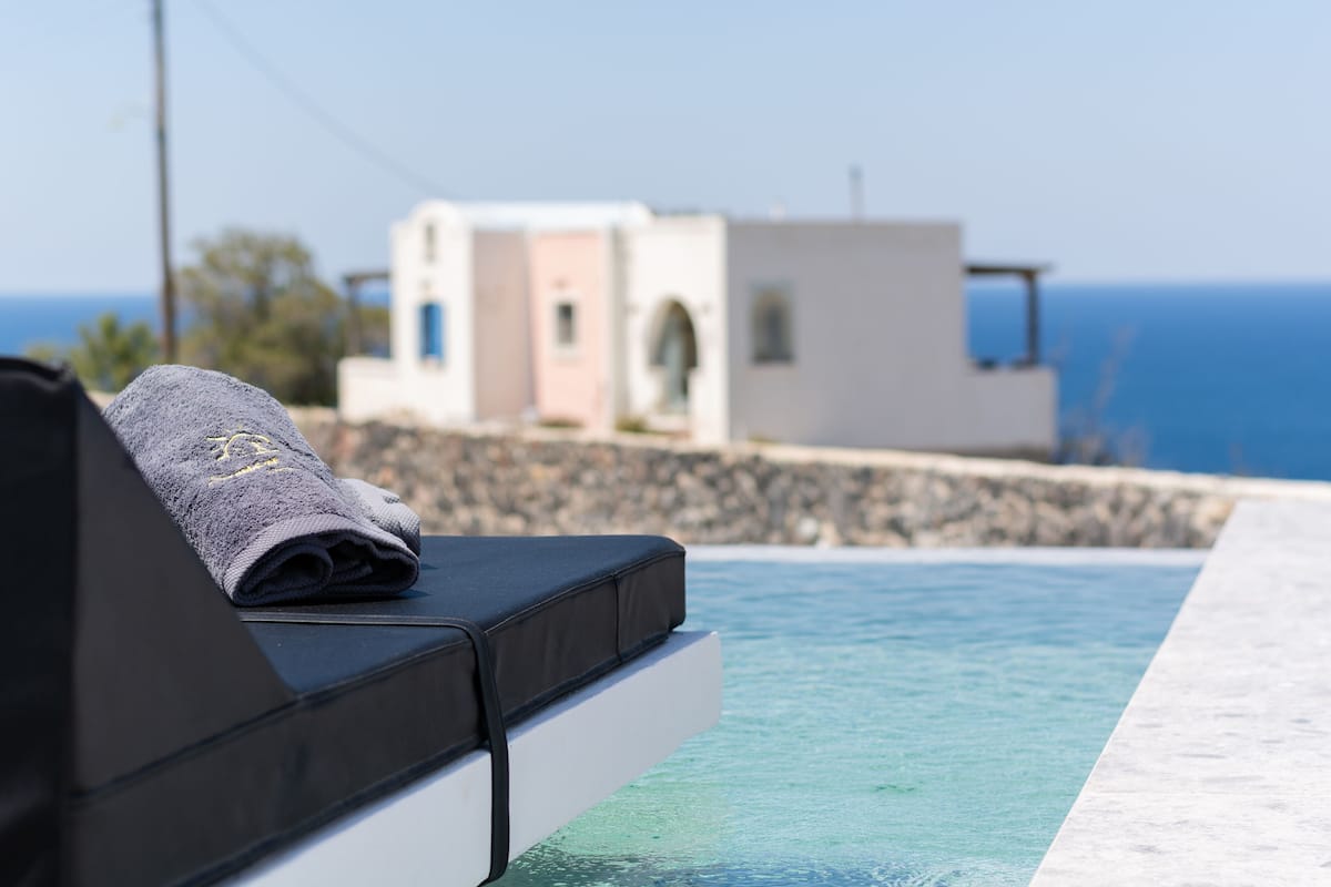 Deluxe Suite with plunge pool and sea view | 1 phòng ngủ, két bảo mật tại phòng, trang trí khác biệt