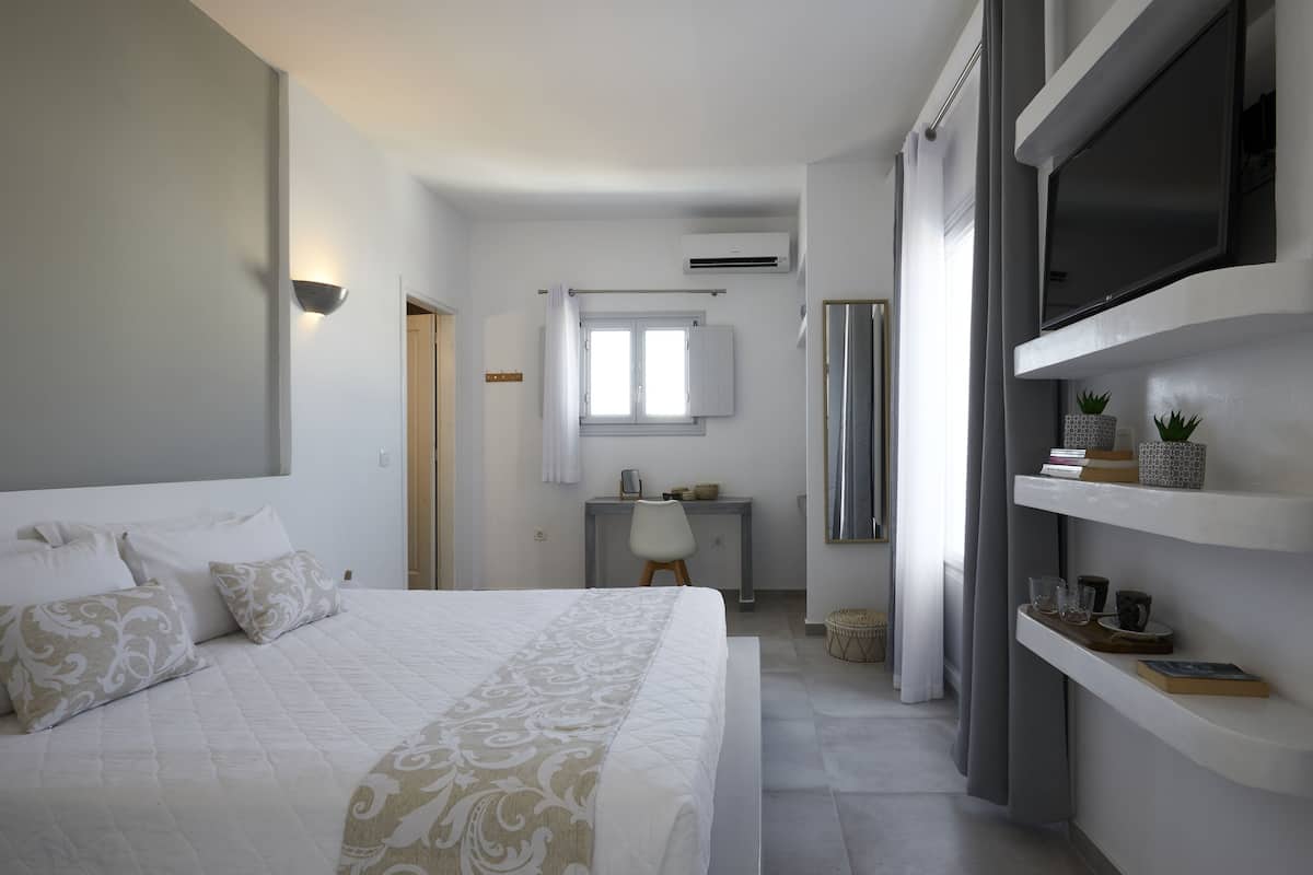 Elegant double room | 1 phòng ngủ, két bảo mật tại phòng, trang trí khác biệt