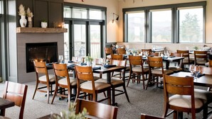 Dining - Owl's Nest Resort (Thornton)