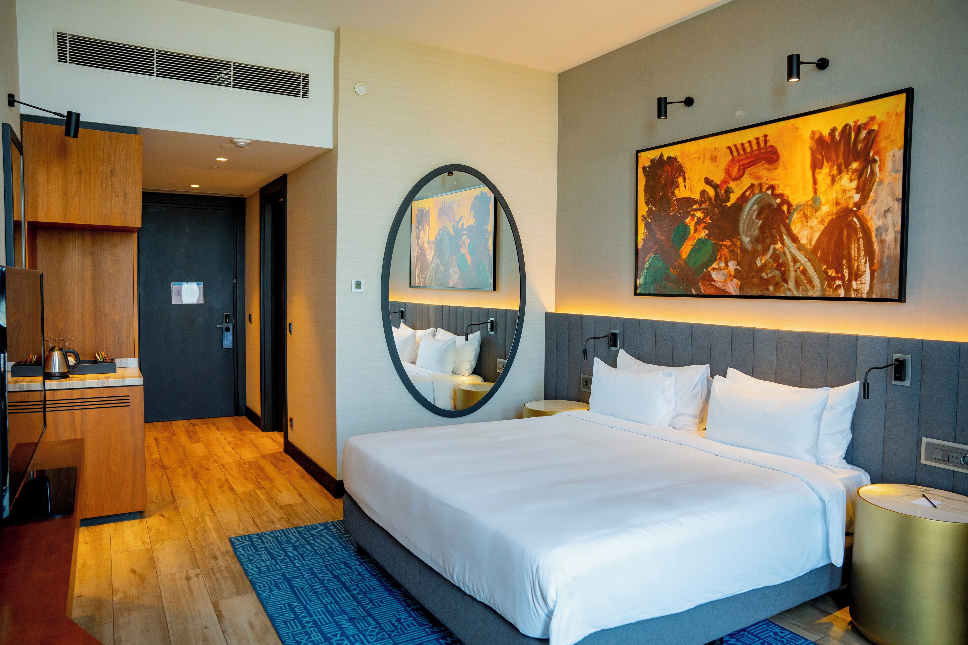 Standardværelse - byudsigt | 1 soveværelse, dundyner, senge med madrasser af memory foam, minibar