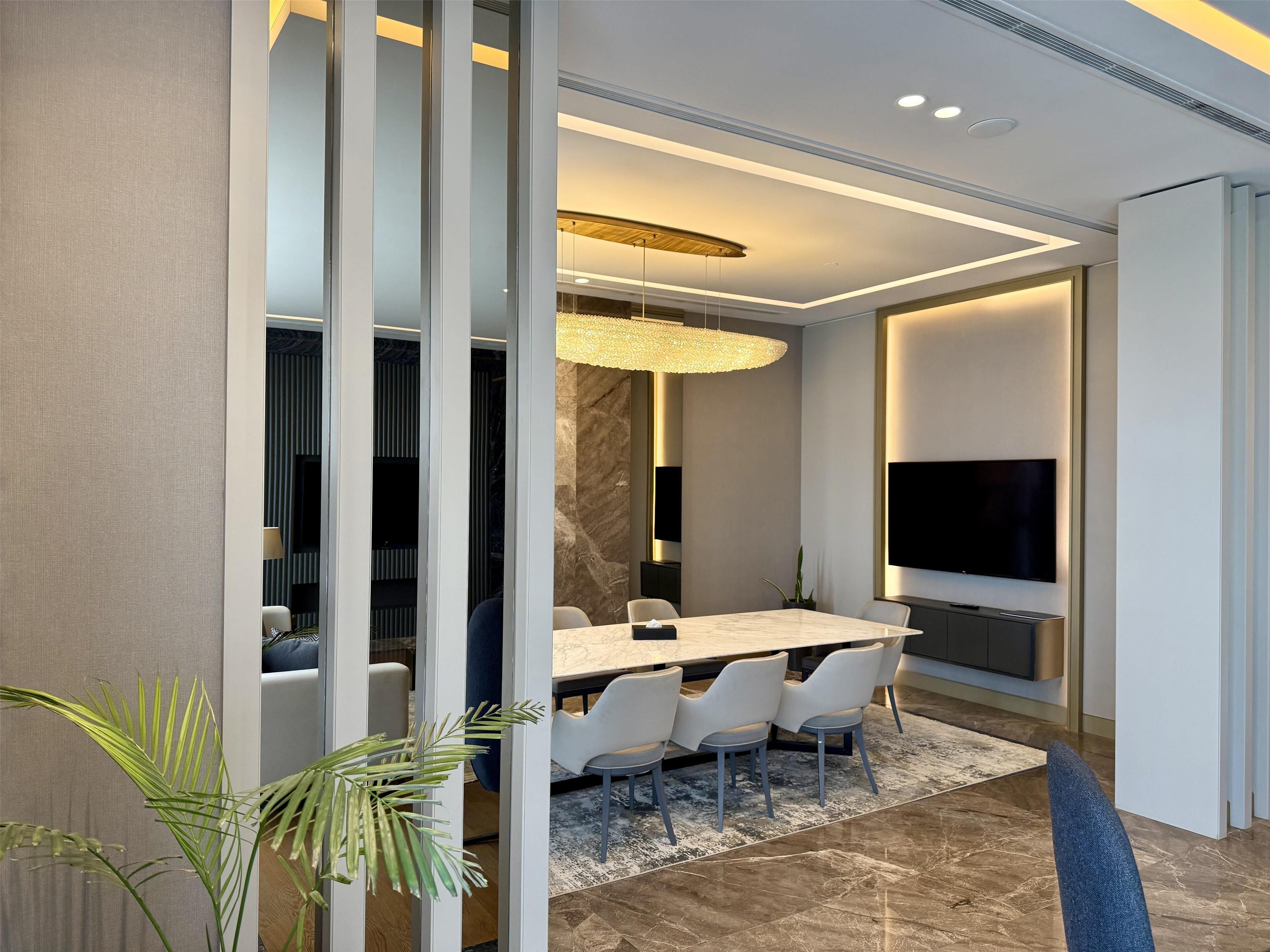 down duvets, memory-foam beds, minibar, in-room safe