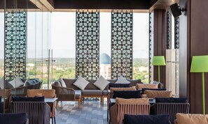 3 Restaurants, Frühstück, Mittagessen, Abendessen, internationale Küche