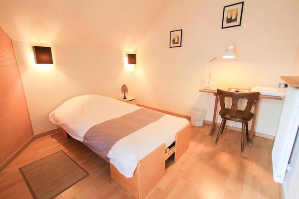 Desk, iron/ironing board, rollaway beds, free WiFi