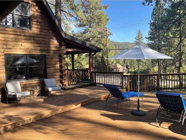 Deluxe Room | Terrace/patio