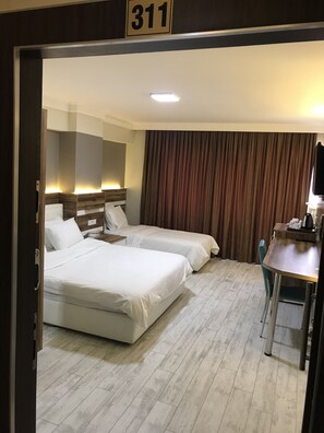 Habitación empresarial, hidromasaje | 1 habitación, sábanas de algodón egipcio y ropa de cama de alta calidad 