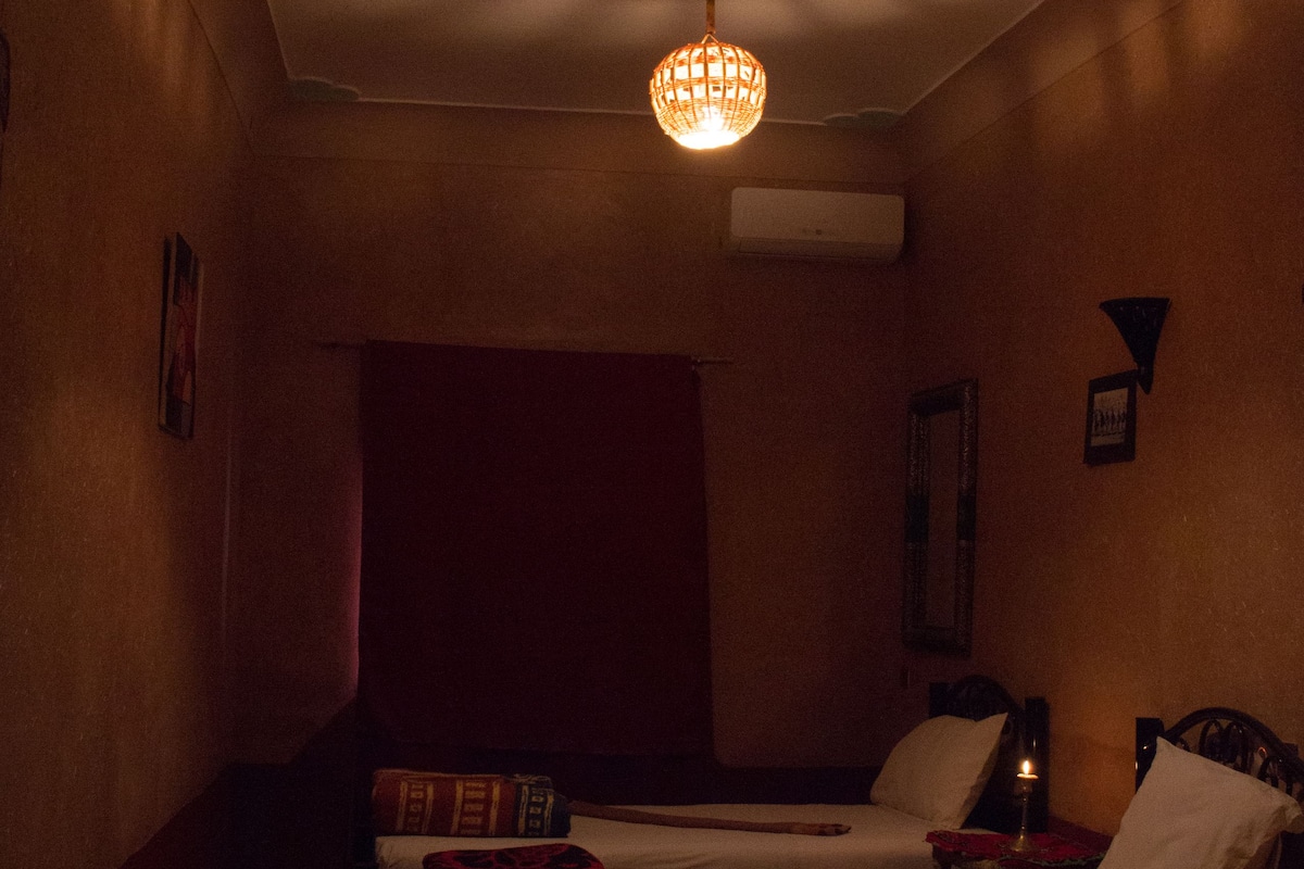 Triple Room, 3 Single Beds, Non Smoking | Individually decorated, individually furnished, free WiFi, bed sheets