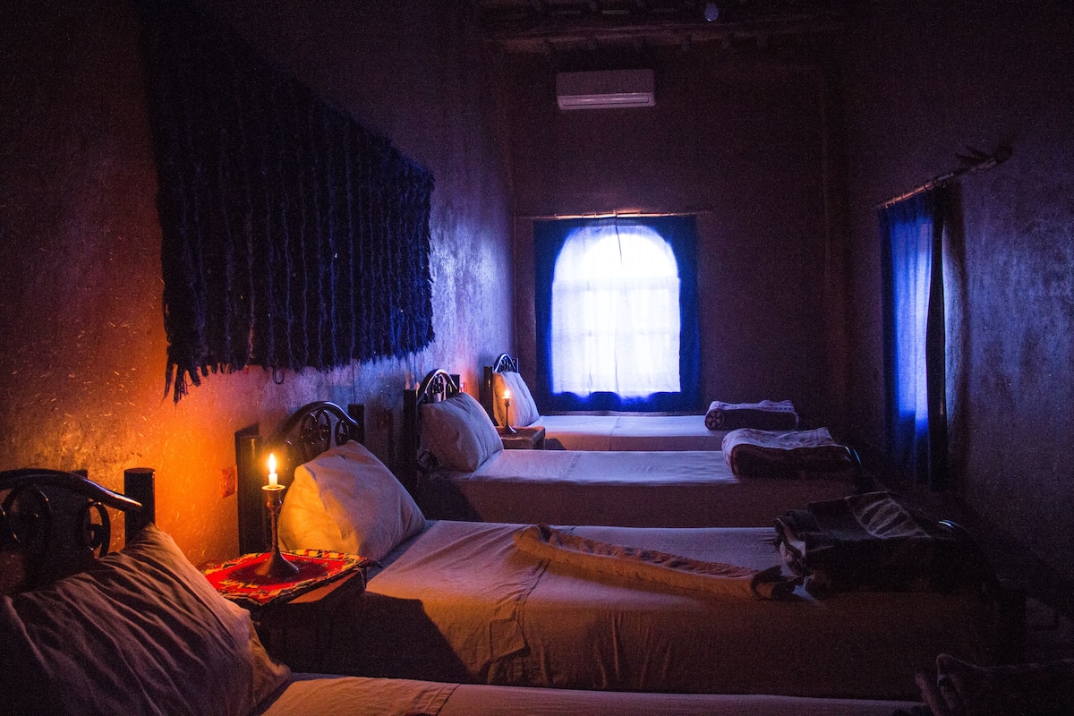 Family Double or Twin Room, Multiple Beds, Non Smoking | Individually decorated, individually furnished, free WiFi, bed sheets