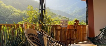 Montes De Beraka - Adults Only