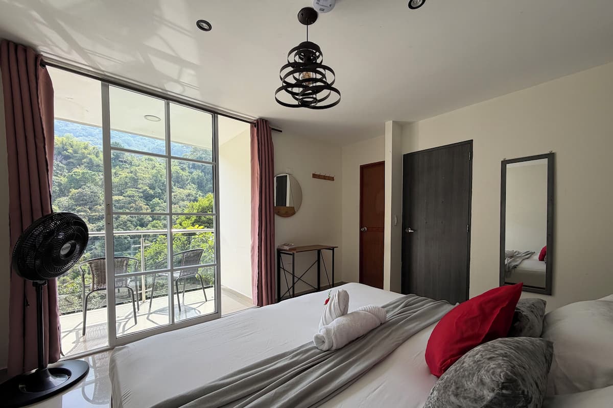 Junior Room, 1 King Bed, Mountain View | Free WiFi, bed sheets