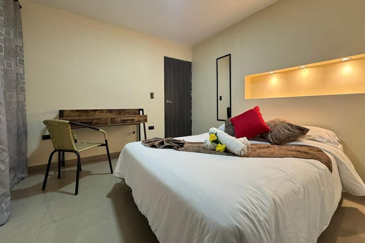 Standard Double Room | Free WiFi, bed sheets