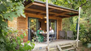 Chalet, 2 Bedrooms (Evasion) | Terrace/patio