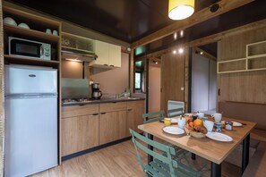Family Chalet | Private kitchen - Huttopia Gorges du Verdon (Castellane)