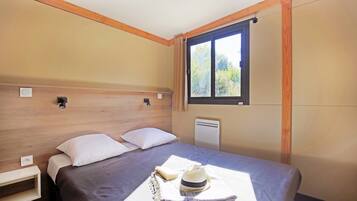 Mobil Home Vancouver | Ameublement personnalisé, lits bébé (en supplément)