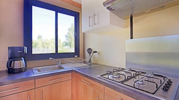 Mobil Home Vancouver | Cuisine privée | Réfrigérateur, plaque de cuisson, cafetière/bouilloire